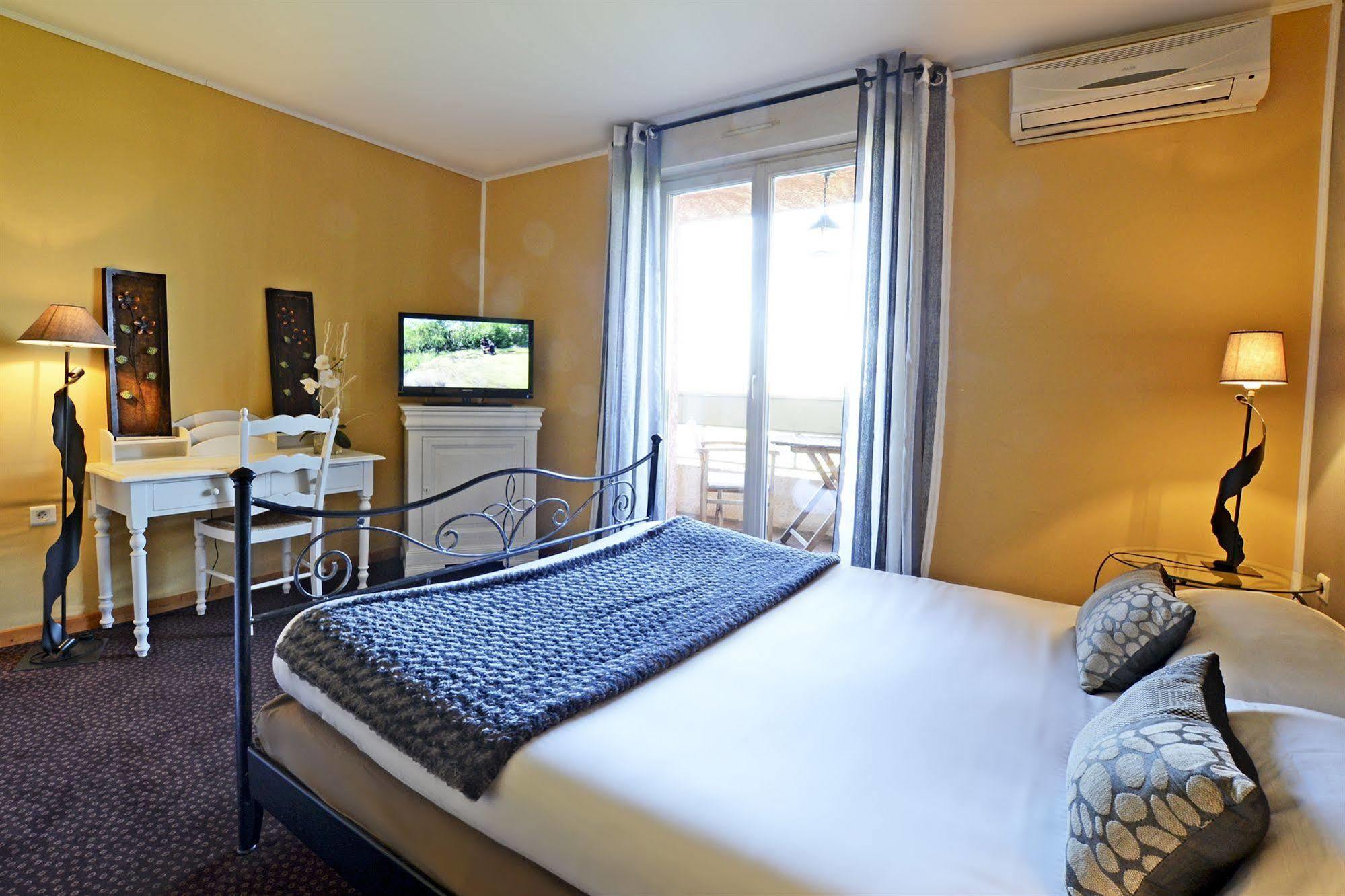 Hotel Les Jardins Lucciana  Exterior foto
